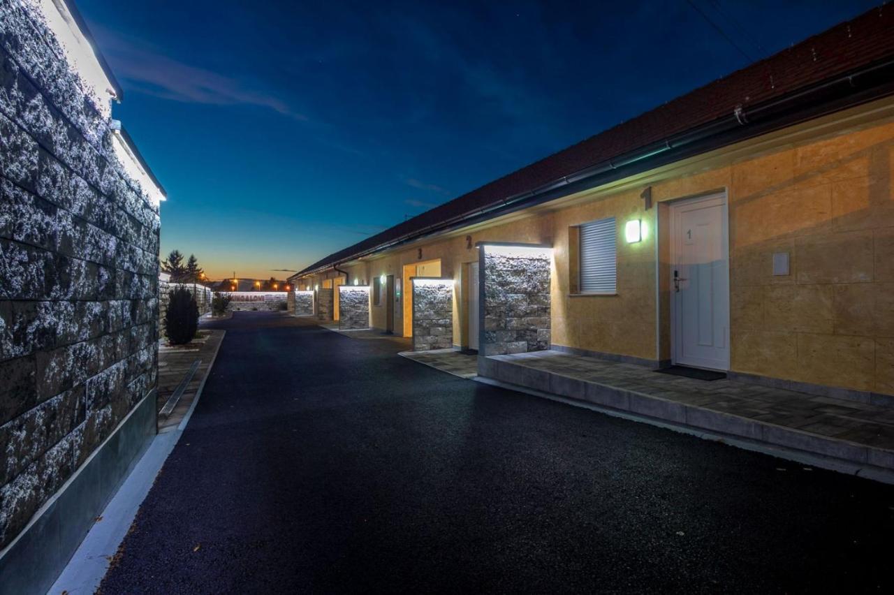 Motel Atos Bungalovi Nova Topola Exteriér fotografie